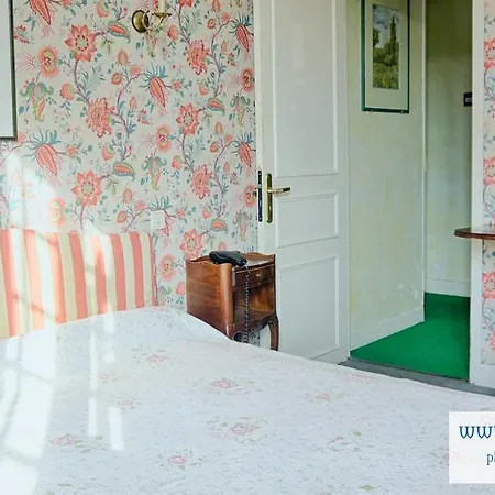 De La Grotte Hotel *